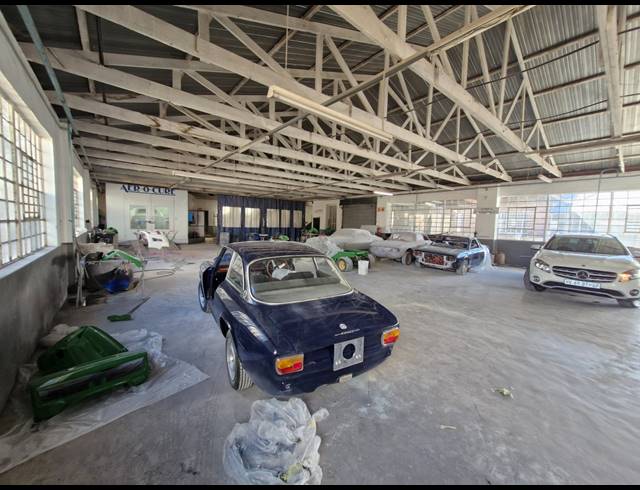 1,000M² WAREHOUSE FOR SALE IN KEW